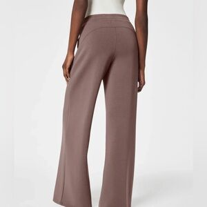 AirEssentials Wide Leg Pants